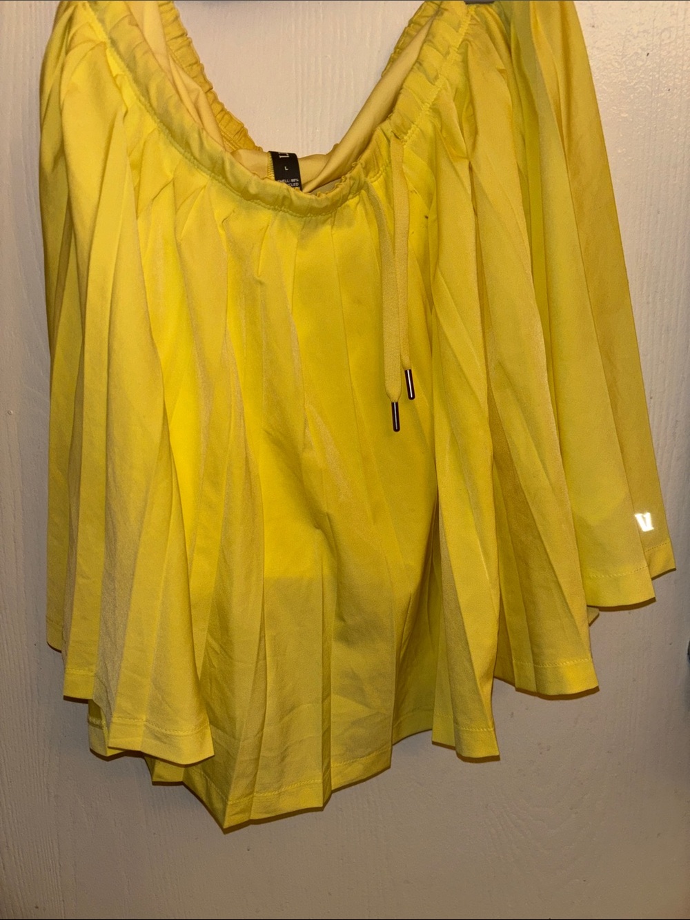 Vuori Pleated Yellow Women’s Skirt  Size L
